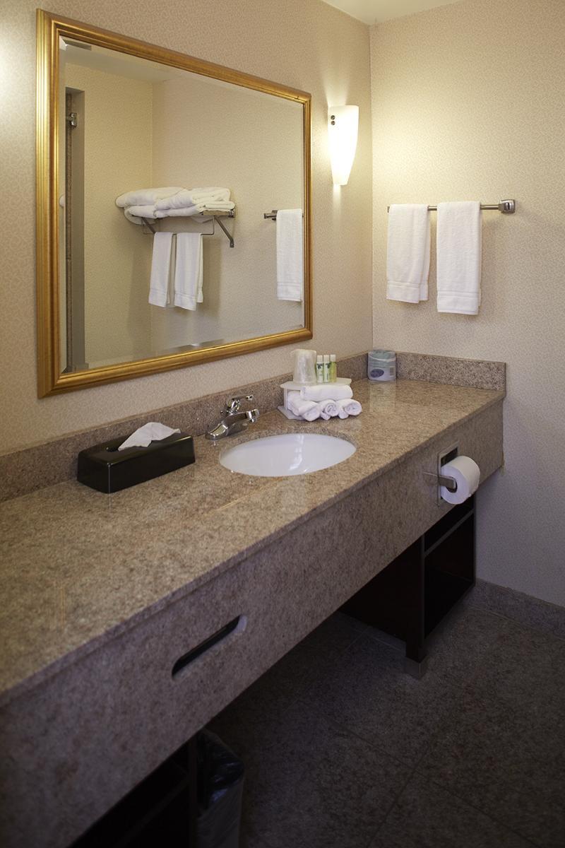 Holiday Inn Express & Suites Orangeburg By Ihg Buitenkant foto